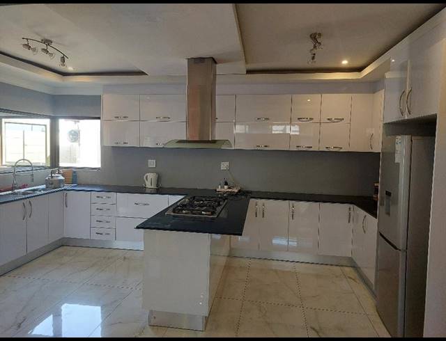 4 BEDROOM HOUSE FOR SALE IN JAMESONPARK
